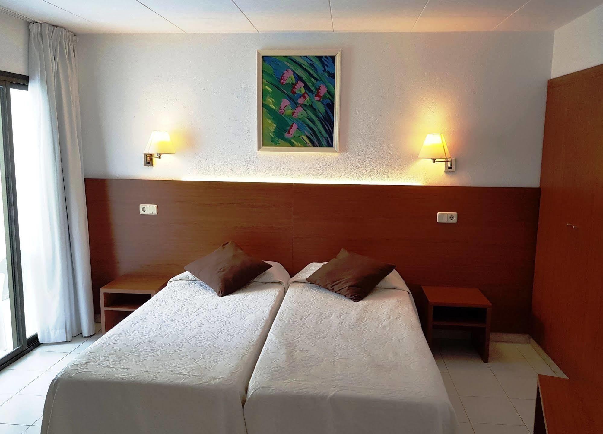 Hotel Sant March 또사데마르 외부 사진